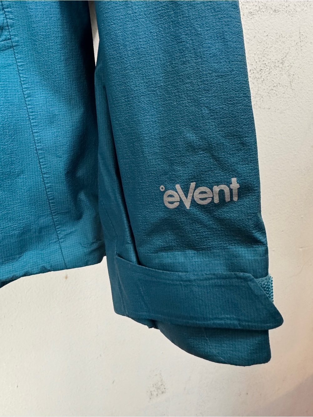 REI eVent Jacket Size Medium Teal Waterproof Hooded Rain Wind Outdoor Hiking - Picture 4 of 9